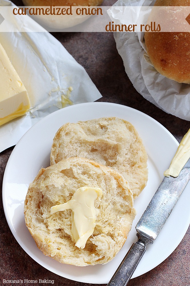 Caramelized onion dinner rolls