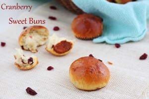 Cranberry Sweet Buns | Roxanashomebaking.com