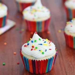 Funfetti Yogurt Cupcakes | Roxanashomebaking.com