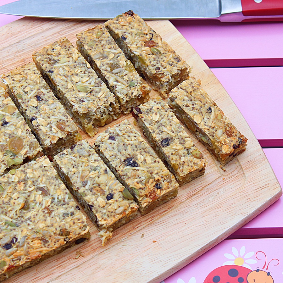 dried fruit and seeds bars | roxanashomebaking.com