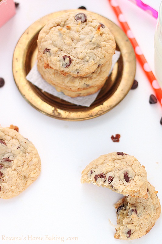 chocolate chip coconut cookies | Roxanashomebaking.com