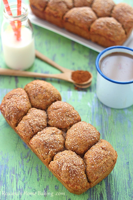 pull apart nutella filled pumpkin bread | roxanashomebaking.com