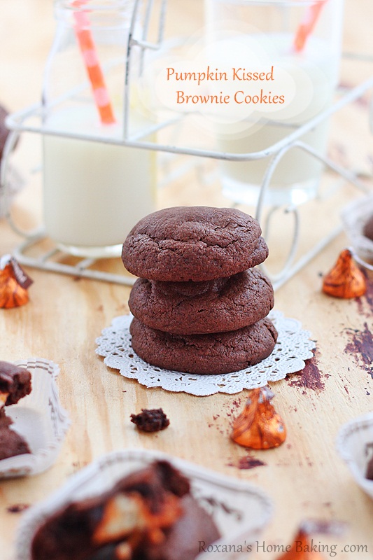 Pumpkin kissed brownie surprise cookies from Roxanashomebaking.com