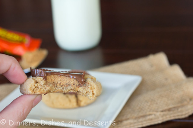 Peanut-Butter-Cup-Blossom-Cookies