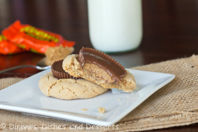 Peanut-Butter-Cup-Blossom-Cookies