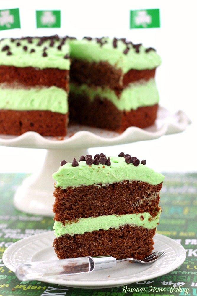 Chocolate cake with mint buttercream from Roxanashomebaking.com