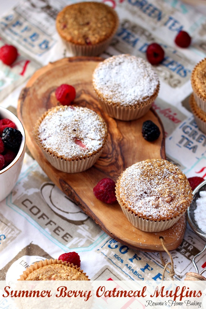 Berry oatmeal muffins from Roxanashomebaking.com Easy to make muffins, packed with fresh fruit, oats and whole wheat for a satisfying treat without feeling guilty