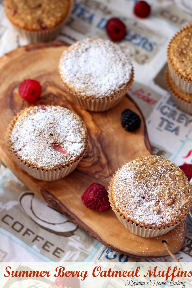 Berry oatmeal muffins from Roxanashomebaking.com Easy to make muffins, packed with fresh fruit, oats and whole wheat for a satisfying treat without feeling guilty