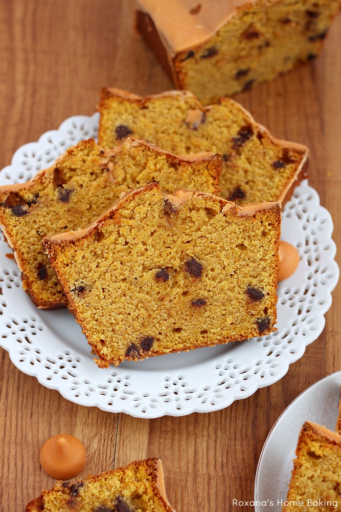 This easy, super moist chocolate chips pumpkin quick bread is packed with all the amazing fall flavors