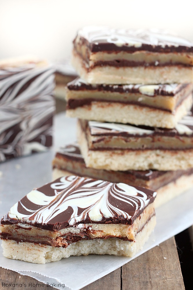 Chocolate caramel shortbread cookie bars 