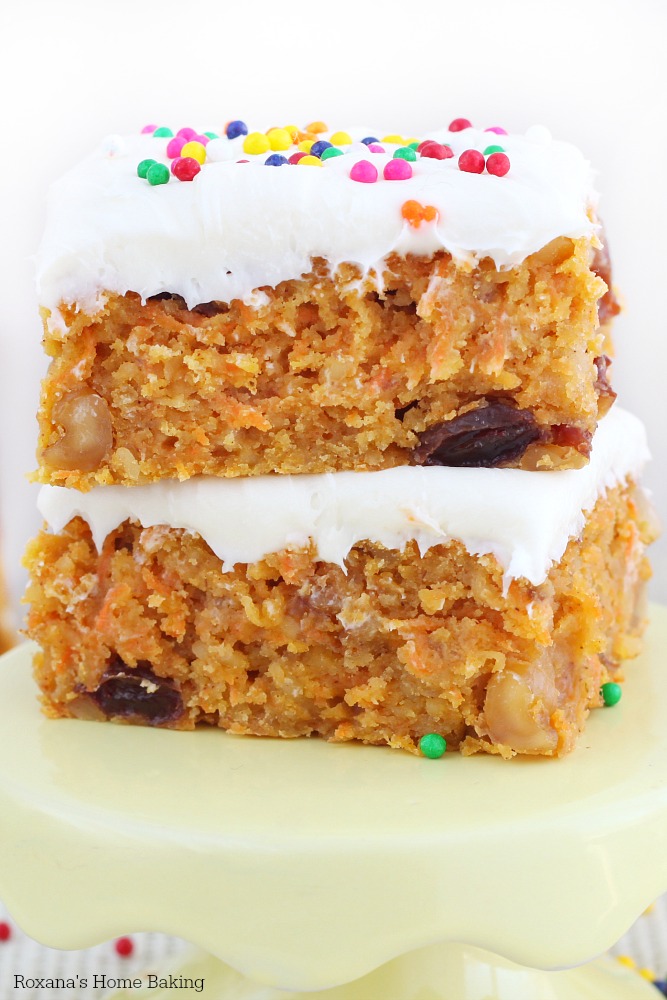 Speckled with freshly grated carrots, walnuts and raisins, these super moist carrot cake bars are the easier version of the traditional carrot cake. 