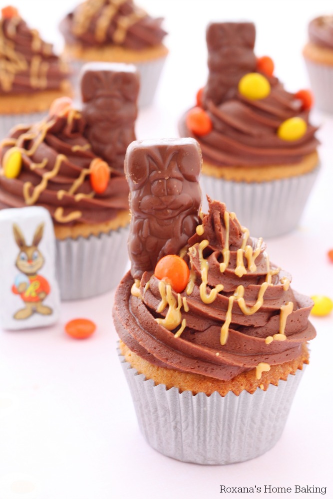 Easter bunny peanut butter cupcakes with chocolate frosting 