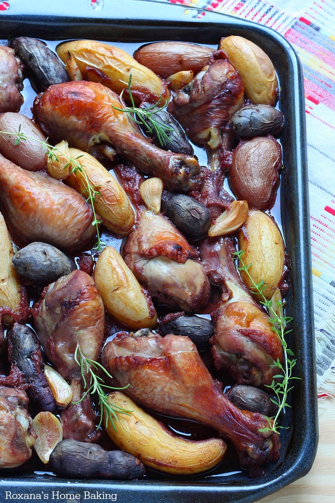 Slow baked red wine chicken with fingerling potatoes recipe from Roxanashomebaking.com