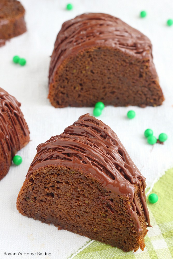 Love at first bite, this chocolate avocado cake with chocolate ganache is dense, rich and fudgy,  and has a brownie texture that is sinfully delicious.