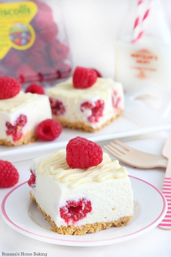 White chocolate raspberry cheesecake bars