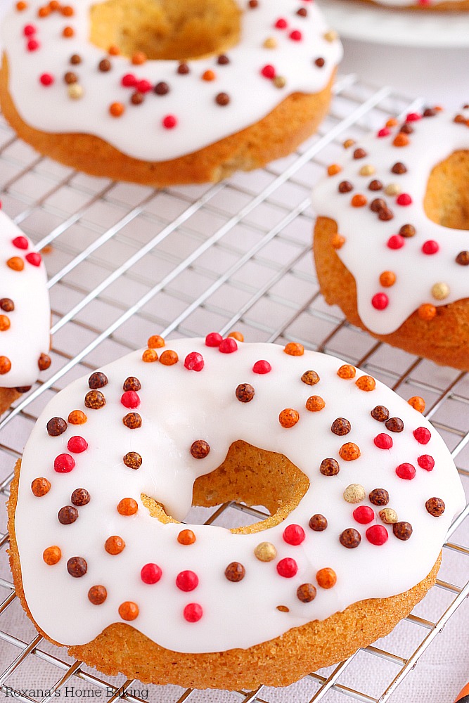 Iced pumpkin donuts recipe