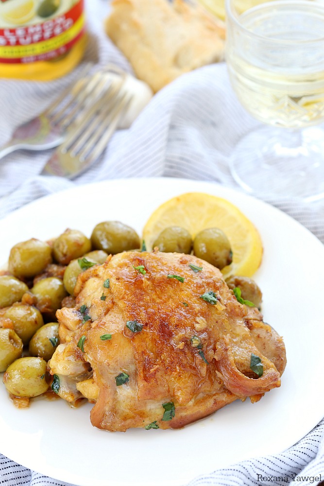 5 ingredients are all you need to make this bright and briny chicken and olives in white wine sauce. Good taste does not always depend on a lot of ingredients.