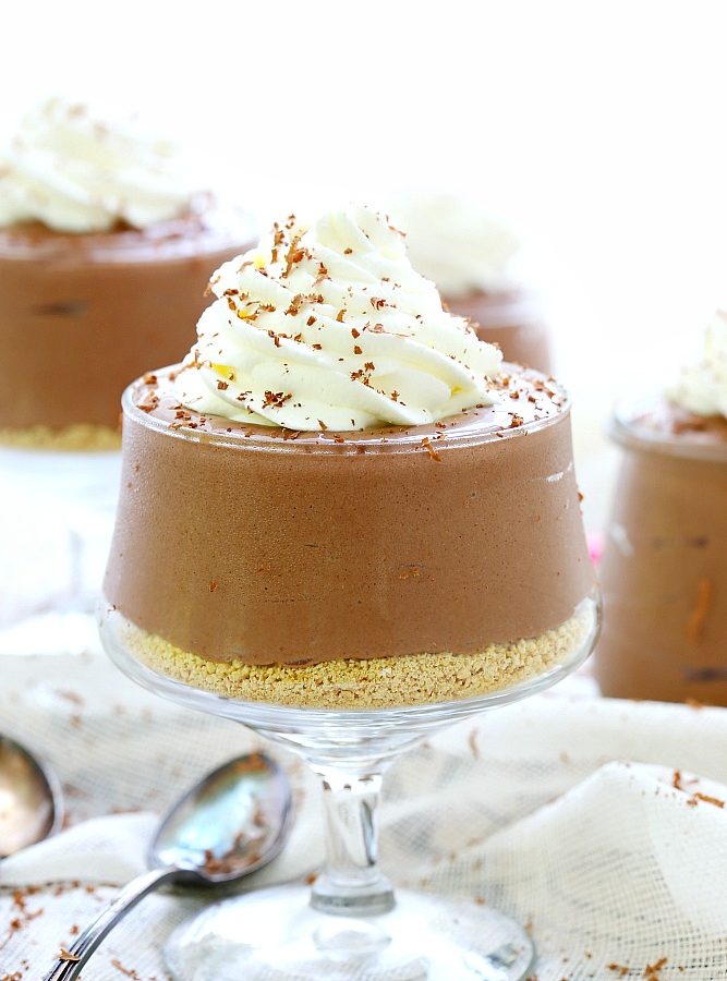 A decadent, deliciously easy no bake chocolate pie with a graham cracker crust filled with a dreamy chocolate mousse filling. It comes together in less than 10 minutes but will be devoured in seconds!