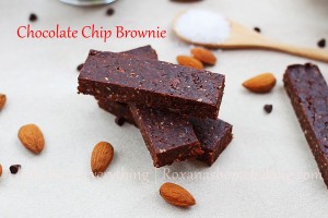 Homemade Chocolate Chip Brownie Larabar | Roxanashomebaking.com