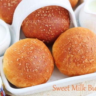 evaporated milk sweet buns | Roxanashomebaking.com