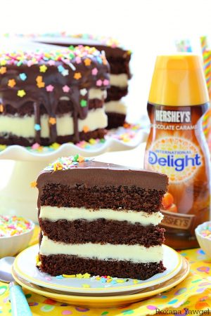 Chocolate cake with vanilla cream cheese frosting recipe